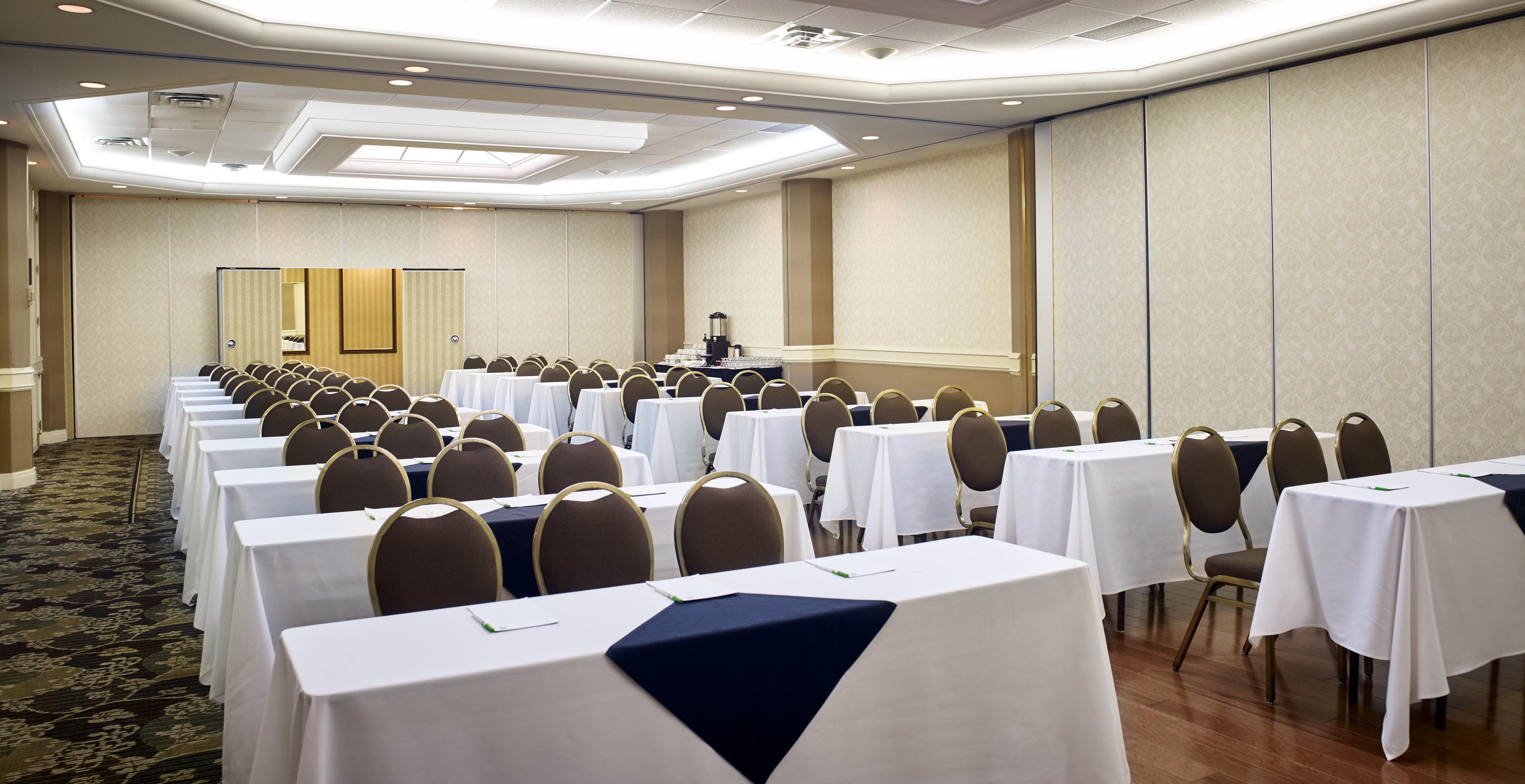 Holiday Inn & Suites Oakville At Bronte, An Ihg Hotel Exterior photo